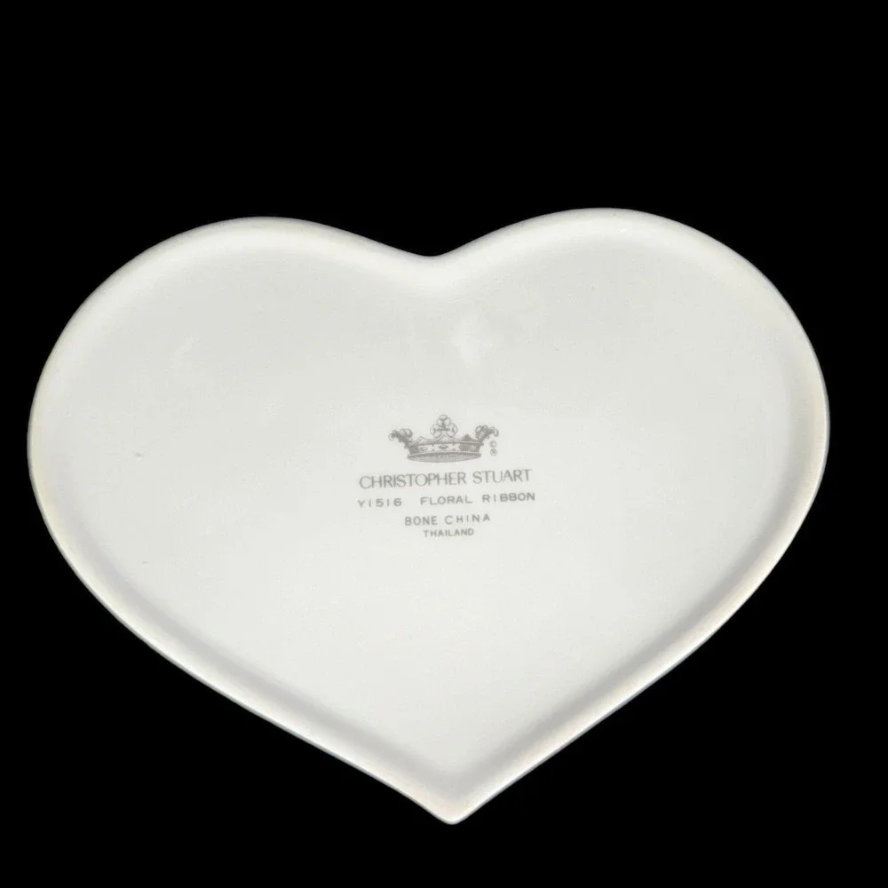 Christopher Stuart Floral Ribbon Heart Shape Box and Lid Y1516 Trinket Gold Trim